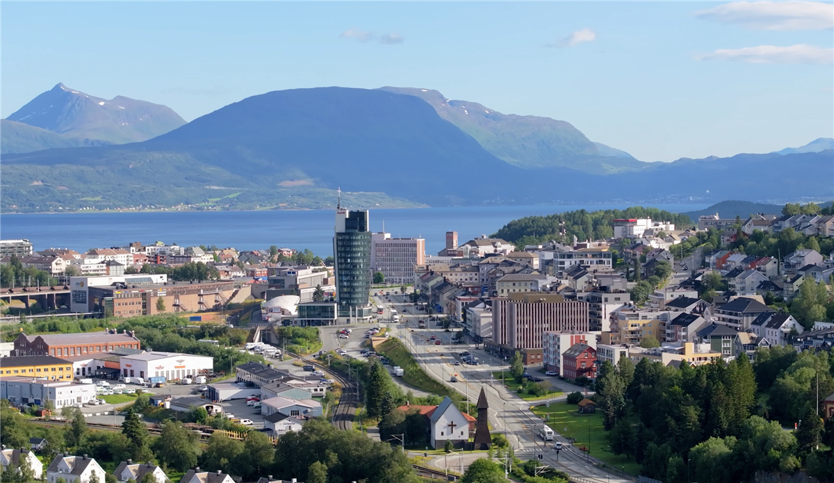 Oversiktsbilde Narvik sentrum. - Klikk for stort bilde