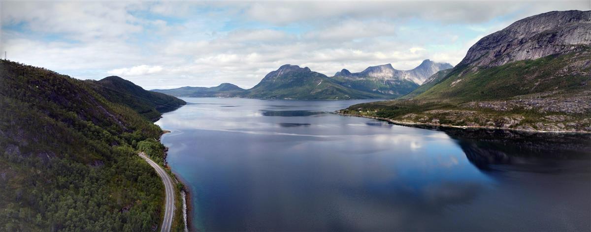Naturbilde av områdene rundt Sørfjord Vindpark. - Klikk for stort bilde